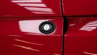 Foto 35 di 40: Alfa Romeo Spider Type 916