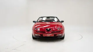 Foto 5 di 40: Alfa Romeo Spider Type 916