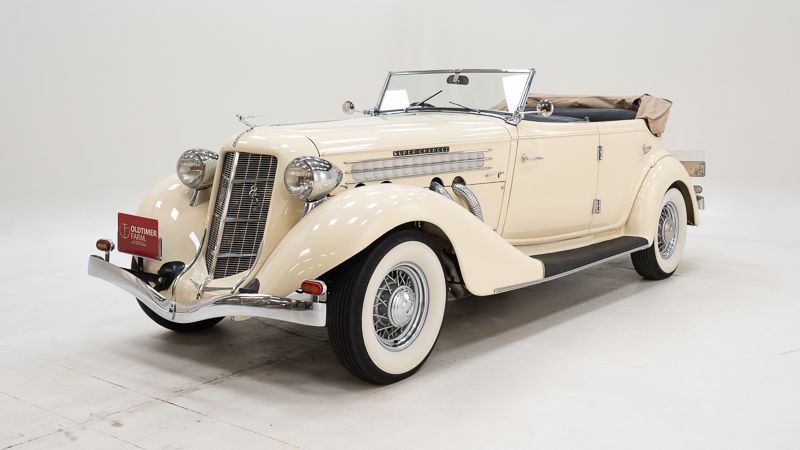 Auburn 852 SC Phaeton Sedan