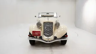 Foto 2 di 40: Auburn 852 SC Phaeton Sedan