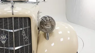 Foto 4 di 40: Auburn 852 SC Phaeton Sedan