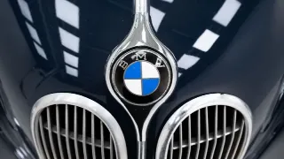 Foto 35 di 40: BMW 502