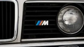 Foto 18 di 40: BMW 635 CSI