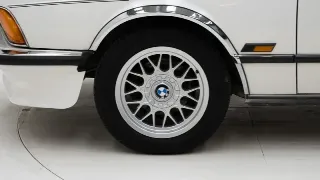 Foto 23 di 40: BMW 635 CSI