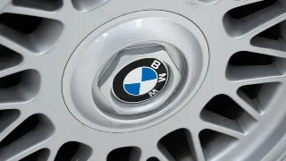 Foto 12 di 40: BMW 850i