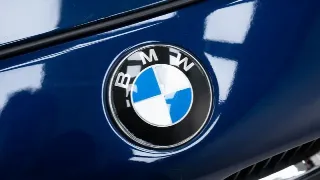 Foto 27 di 40: BMW 850i