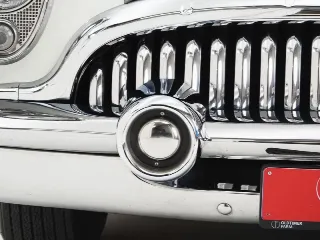 Foto 15 di 40: Buick Roadmaster 2-Door Skylark Convertible