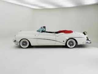 Foto 18 di 40: Buick Roadmaster 2-Door Skylark Convertible