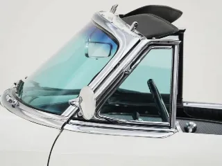 Foto 24 di 40: Buick Roadmaster 2-Door Skylark Convertible