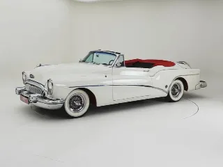 Foto 1 di 40: Buick Roadmaster 2-Door Skylark Convertible