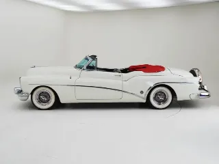 Foto 29 di 40: Buick Roadmaster 2-Door Skylark Convertible