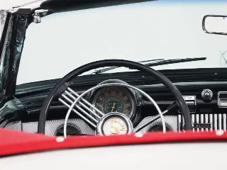 Foto 32 di 40: Buick Roadmaster 2-Door Skylark Convertible