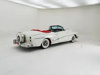 Foto 2 di 40: Buick Roadmaster 2-Door Skylark Convertible