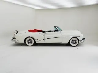 Foto 39 di 40: Buick Roadmaster 2-Door Skylark Convertible