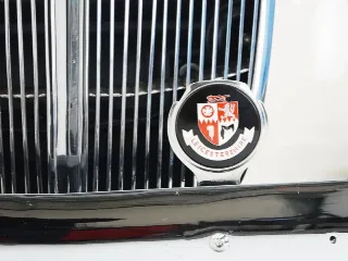 Foto 18 di 40: Chrysler Wimbledon Six 3 Position DHC By Carlton