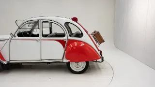 Foto 35 di 40: Citroen 2 CV Dolly