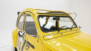 Foto 16 di 40: Citroen 2CV 6 James Bond 007