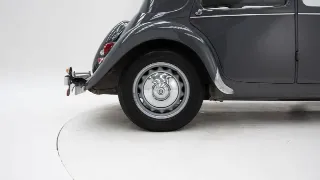 Foto 16 di 40: Citroen Traction 11 BL (Belge)