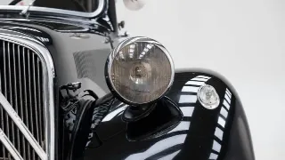 Foto 29 di 40: Citroen Traction 6H