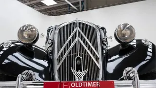 Foto 34 di 40: Citroen Traction 6H
