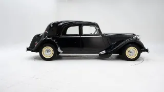 Foto 6 di 40: Citroen Traction 6H