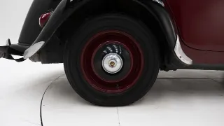 Foto 24 di 40: Citroen Traction Avant