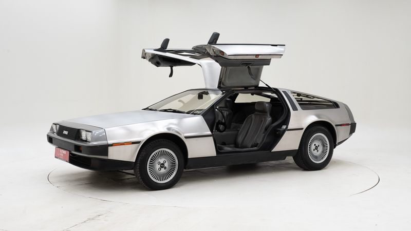 DeLorean DMC-12