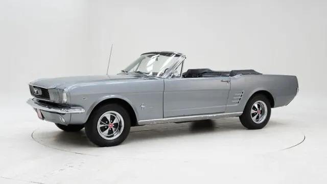 Ford Mustang Cabrio V8