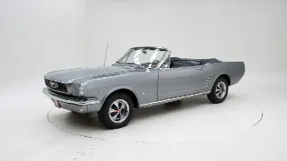 Foto 33 di 40: Ford Mustang Cabrio V8