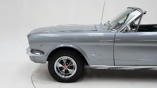 Foto 35 di 40: Ford Mustang Cabrio V8