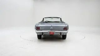 Foto 7 di 40: Ford Mustang Cabrio V8