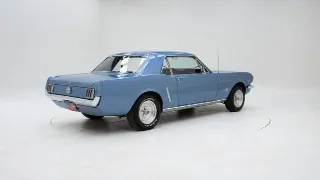 Foto 2 di 40: Ford Mustang Coupe V8
