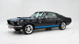 Foto 1 di 40: Ford Mustang Fastback V8