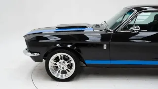 Foto 33 di 40: Ford Mustang Fastback V8