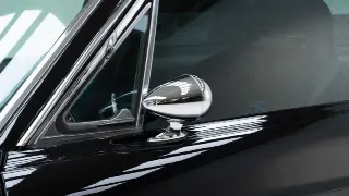 Foto 36 di 40: Ford Mustang Fastback V8