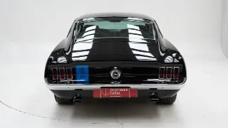 Foto 40 di 40: Ford Mustang Fastback V8