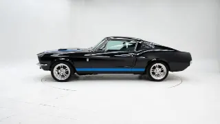 Foto 8 di 40: Ford Mustang Fastback V8