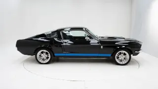Foto 9 di 40: Ford Mustang Fastback V8