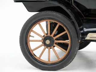 Foto 20 di 40: Ford T Touring Brass