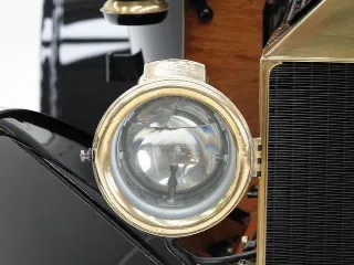 Foto 27 di 40: Ford T Touring Brass