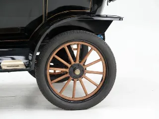 Foto 36 di 40: Ford T Touring Brass