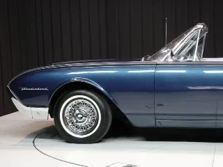Foto 17 di 40: Ford Thunderbird Convertible Third Generation