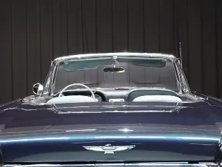 Foto 31 di 40: Ford Thunderbird Convertible Third Generation