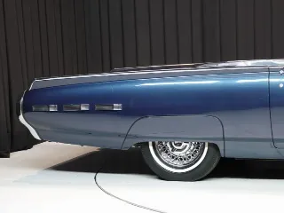 Foto 32 di 40: Ford Thunderbird Convertible Third Generation