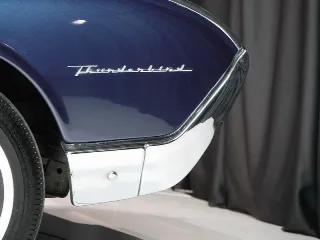 Foto 38 di 40: Ford Thunderbird Convertible Third Generation