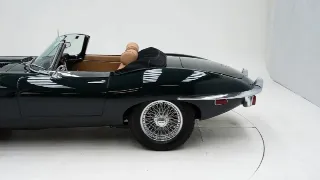 Foto 33 di 40: Jaguar E-Type 4.2 S2