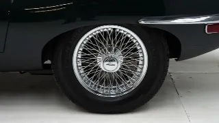 Foto 34 di 40: Jaguar E-Type 4.2 S2