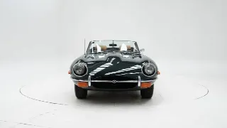 Foto 9 di 40: Jaguar E-Type 4.2 S2