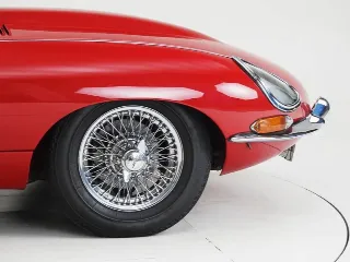 Foto 10 di 40: Jaguar E-Type Series 1 OTS