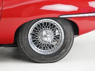 Foto 29 di 40: Jaguar E-Type Series 1 OTS